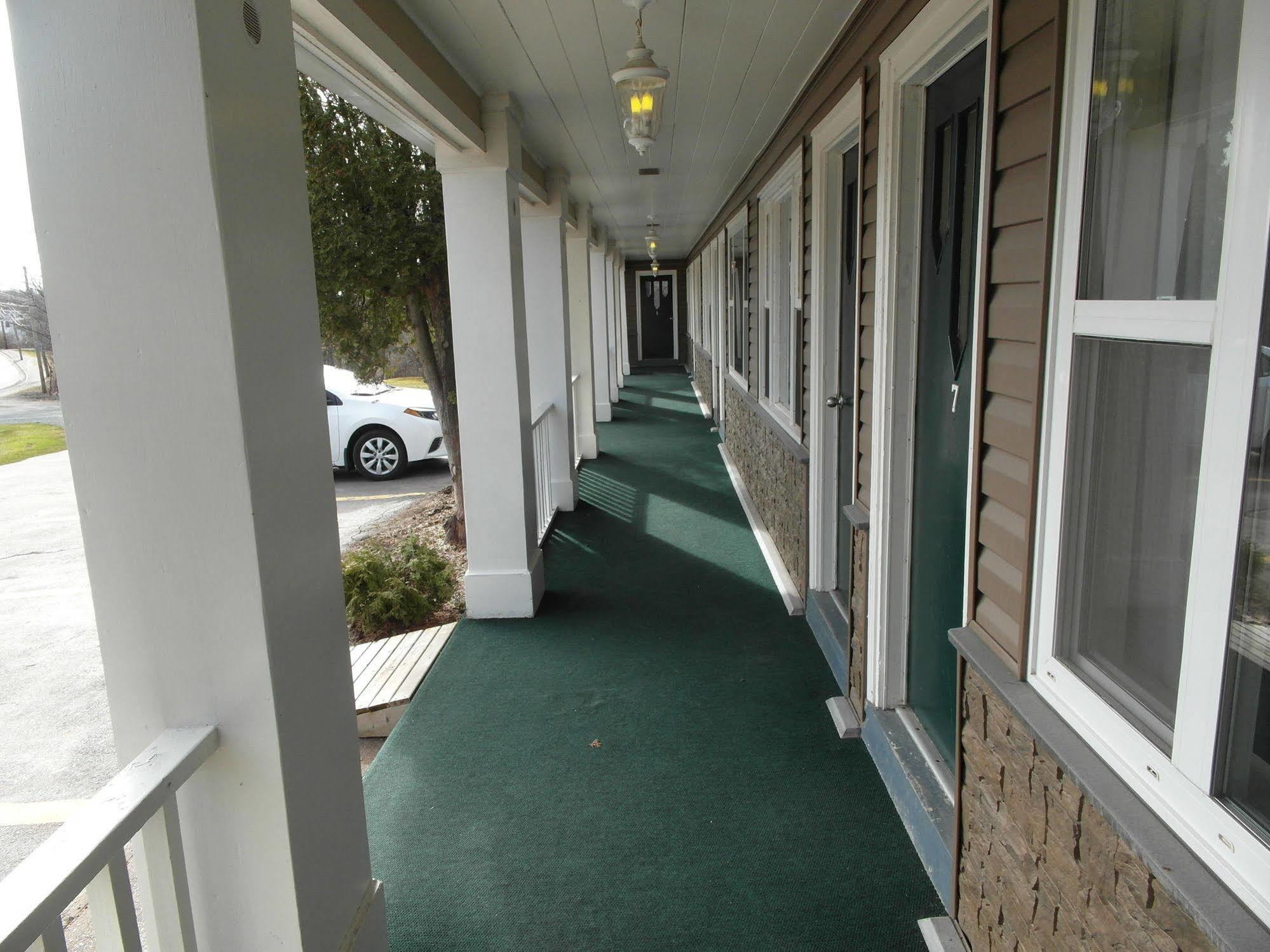 Lionstone Inn Motel & Cottages Pictou Exterior photo