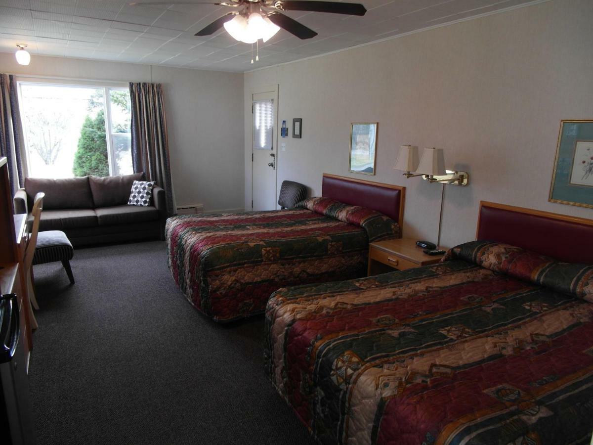Lionstone Inn Motel & Cottages Pictou Exterior photo