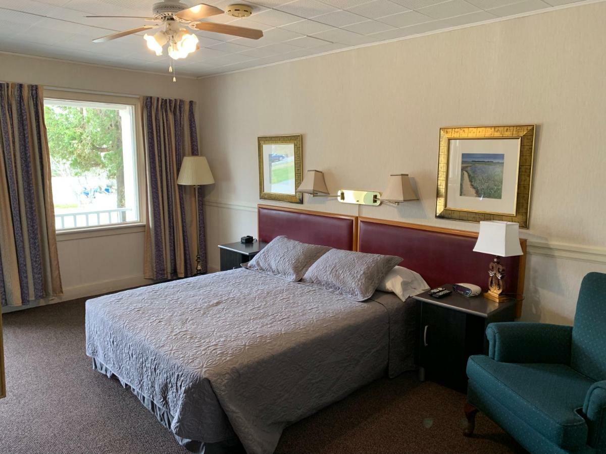 Lionstone Inn Motel & Cottages Pictou Exterior photo